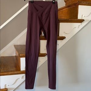 PINK Victoria's Secret Purplel Leggings size small